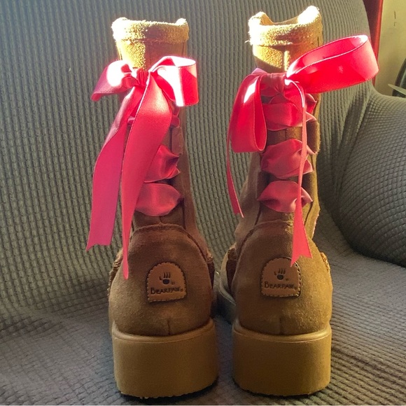 BearPaw “Carly” Shearling Boot Nubuck - Picture 2 of 15